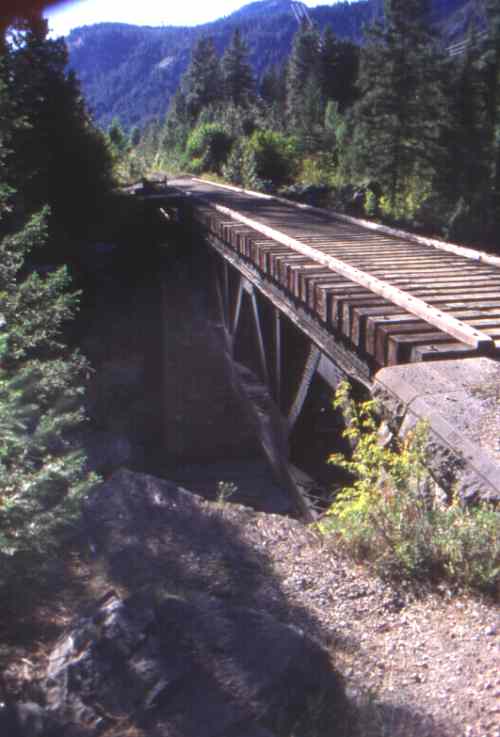 Bridge over Kettle River at km 91.7, near Christina Lake.